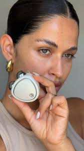 Masajeador facial de microcorriente — piel más firme y luminosa desde casa
